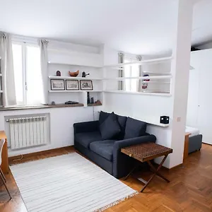  Holiday home Tamara E Gerardina House In Trastevere